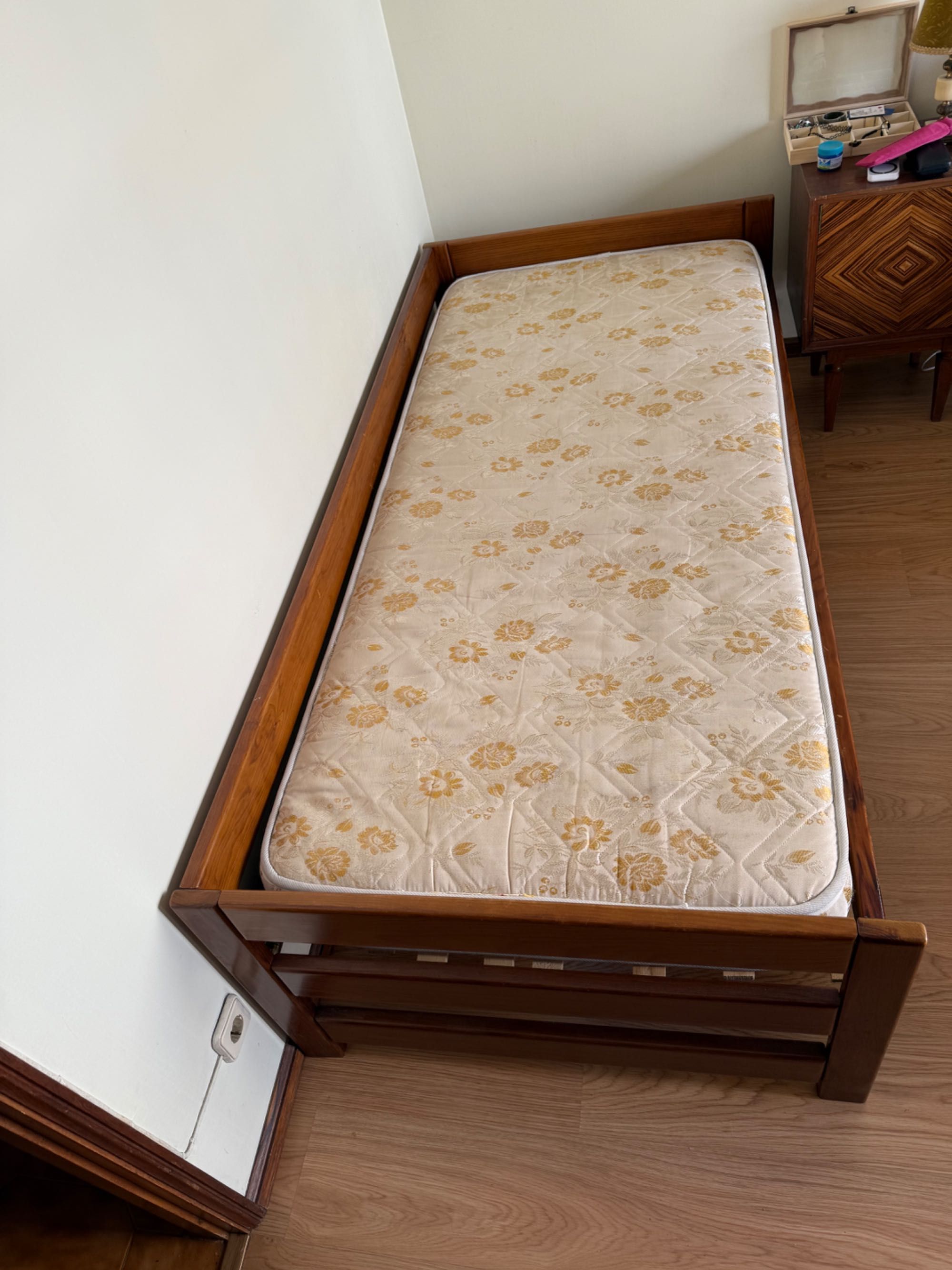 Cama de solteiro