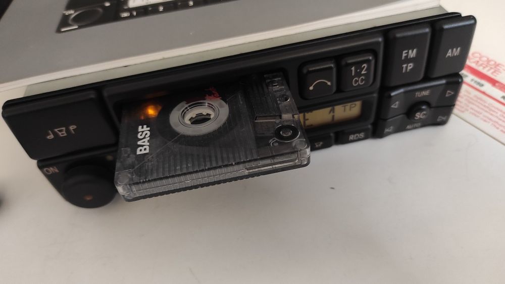 Radio Becker Classic MERCEDES R107 W126 W201 R129 W140 w123 w202 w210