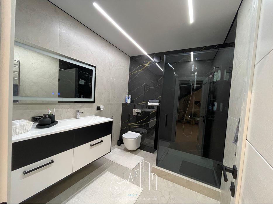 Продам шикарний будинок з меблями та приміадьною технікою