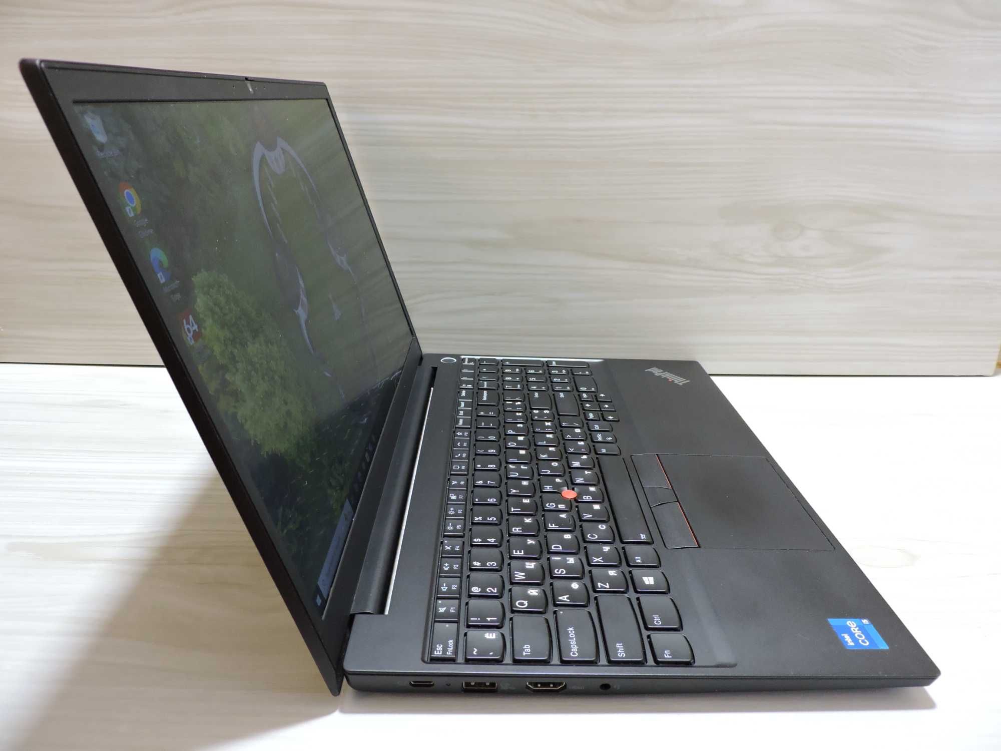 Lenovo Thinkpad E15 /15.6" FHD IPS/Core i5 1135g7/8GB/256GB/Iris XE