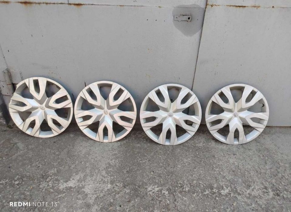 Колпаки ковпаки Р17 оригінал Тойота