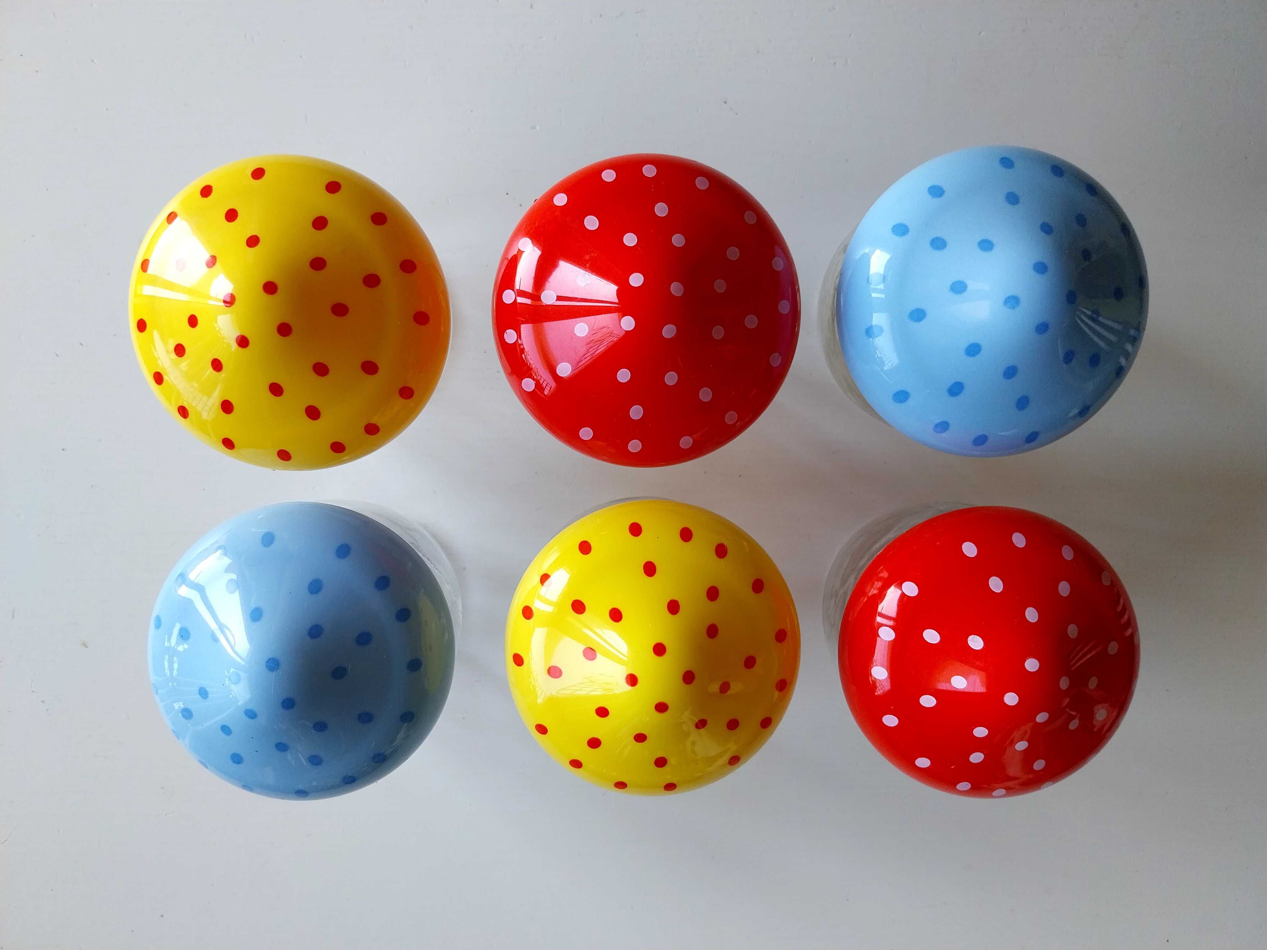 Frascos em formato de cogumelos
