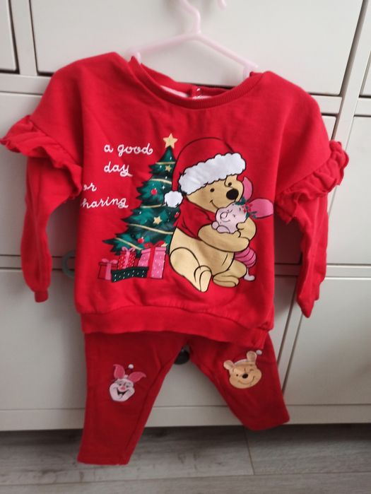 Dres czerwony z kubusiem puchatkiem
