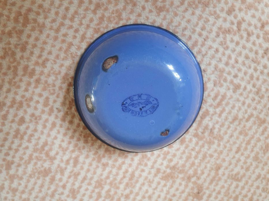 Stara malutka miseczka miska emaliowana 11,5cm