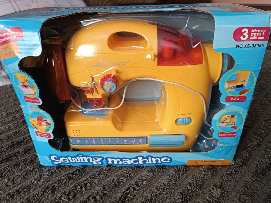 Детская швейная машинка