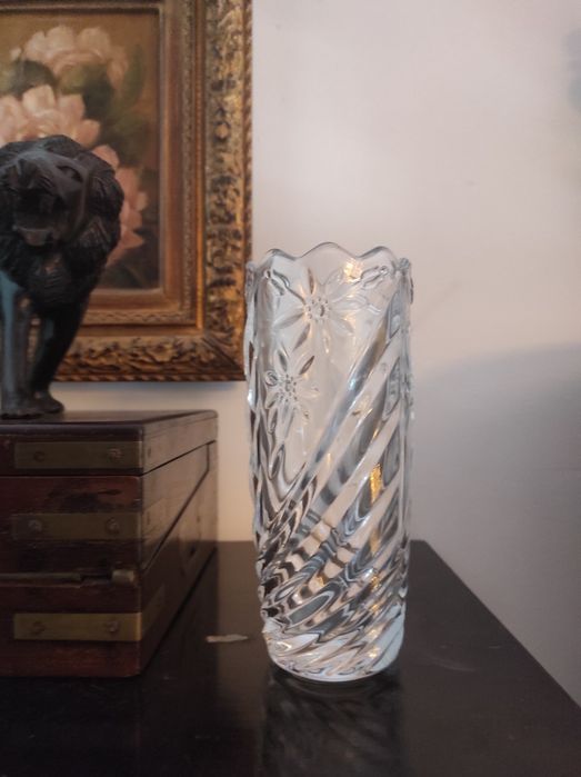 Jarra nova com  20. cm  altura