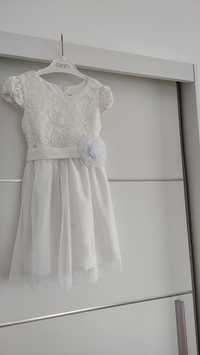 Sukienka biała z kwiatkiem