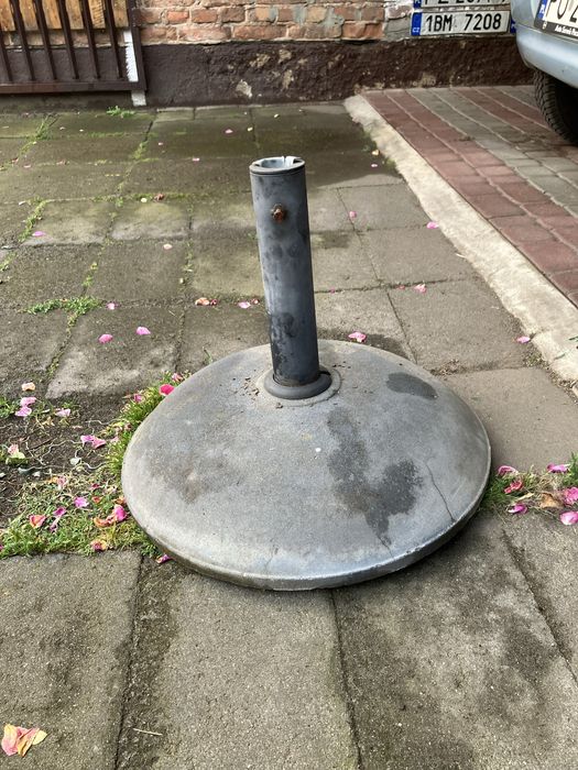 Stojak betonowy na parasol
