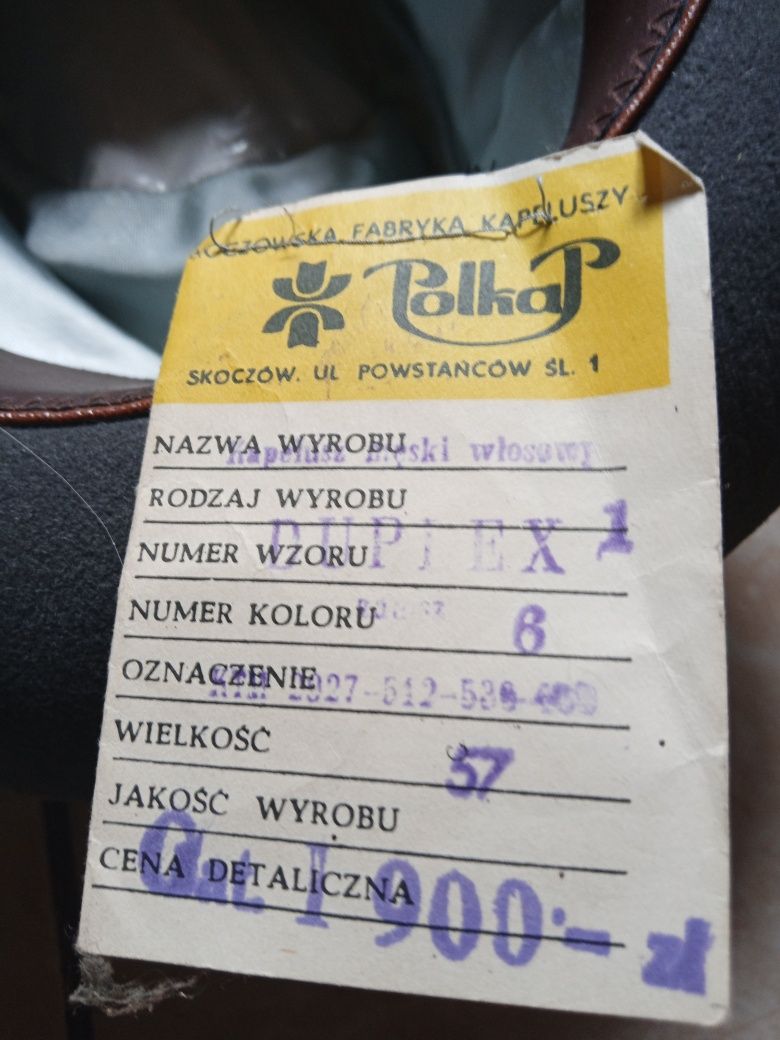 Kapelusz z PRL .