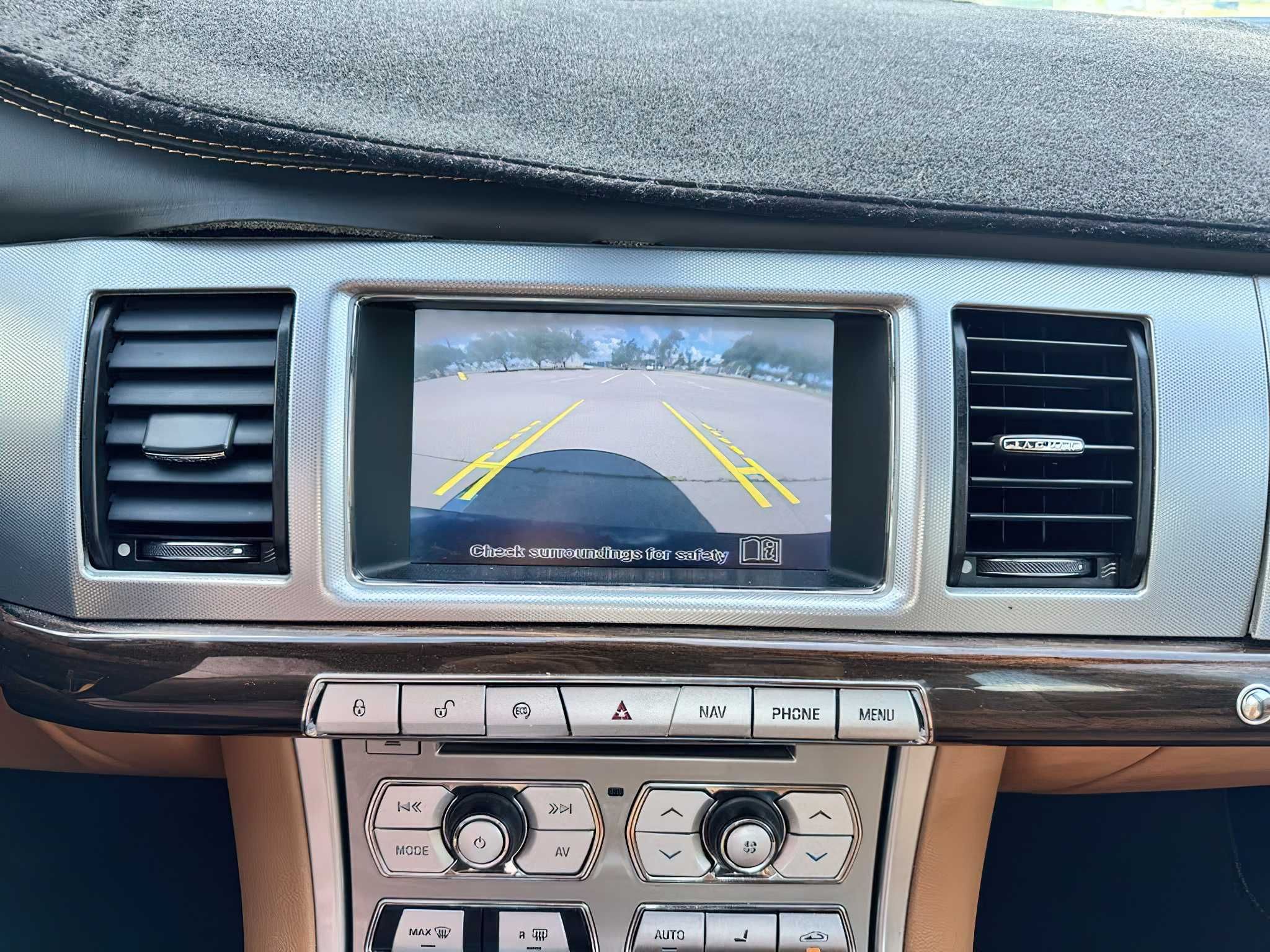 2013 Jaguar XF XF 2.0L I4T