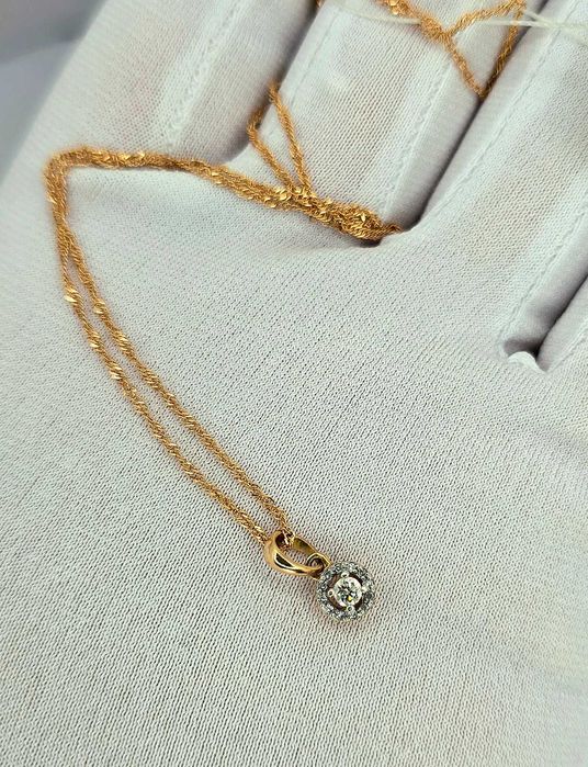 Подвеска с бриллиантами