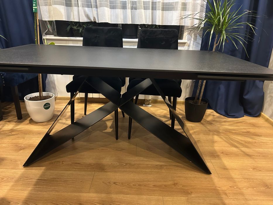 Stół rozkładany do jadalni