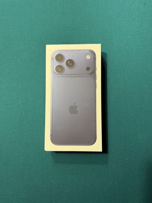 B-MOBILE Nowosc Iphone 17 Promax 256 GB Deep Blue PL Etui Szkło Gratis