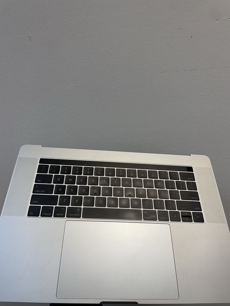 Кнопки клавиши клавиатура MacBook Pro Air Apple