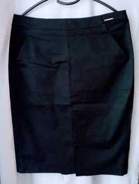 Czarna ołówkowa spódnica Orsay