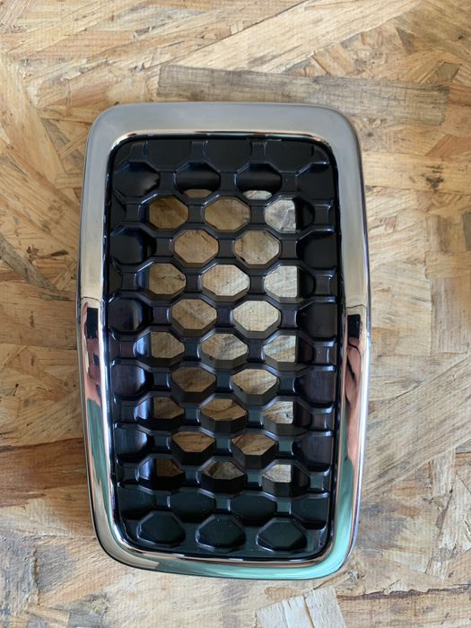 Jeep Cherokee 2019+ Гриль в капот