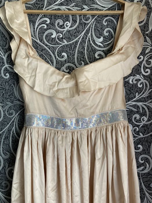 Нарядное платье