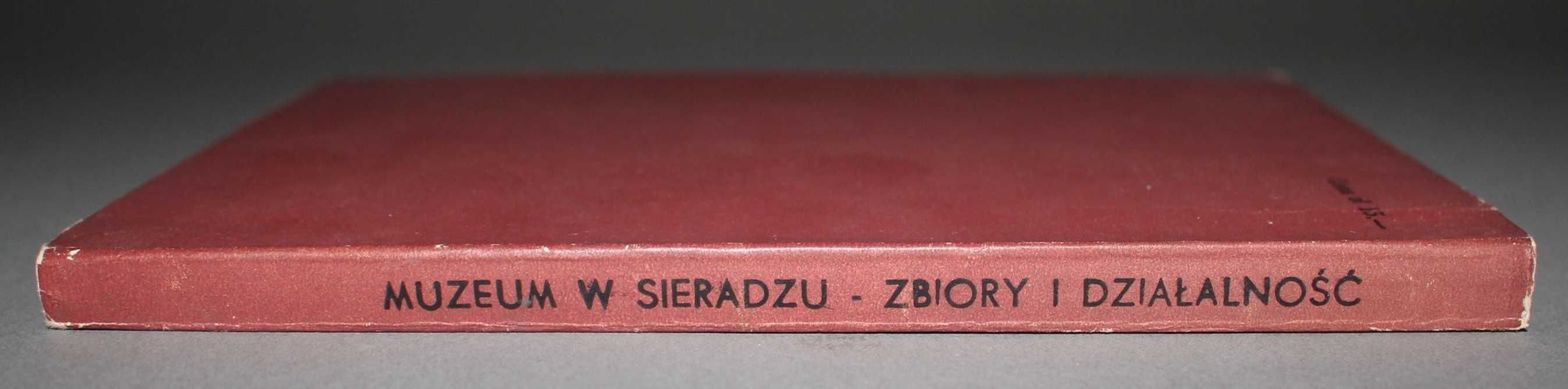 MUZEUM W SIERADZU Zbiory i działalność 1964