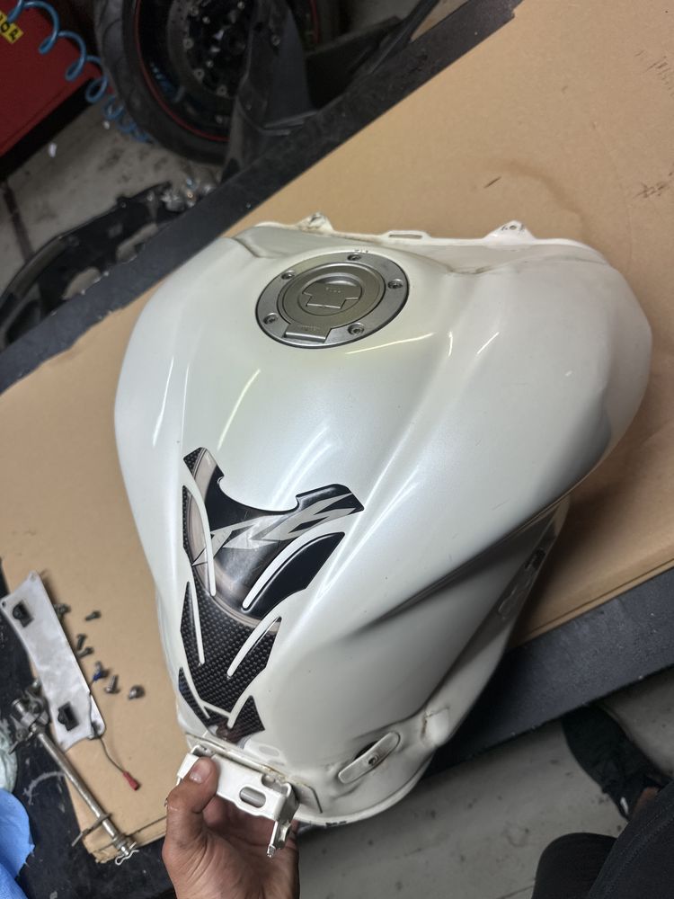 Zbiornik Paliwa Yamaha R6 RJ11 Bak