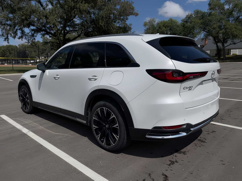 Mazda CX-90      2024
