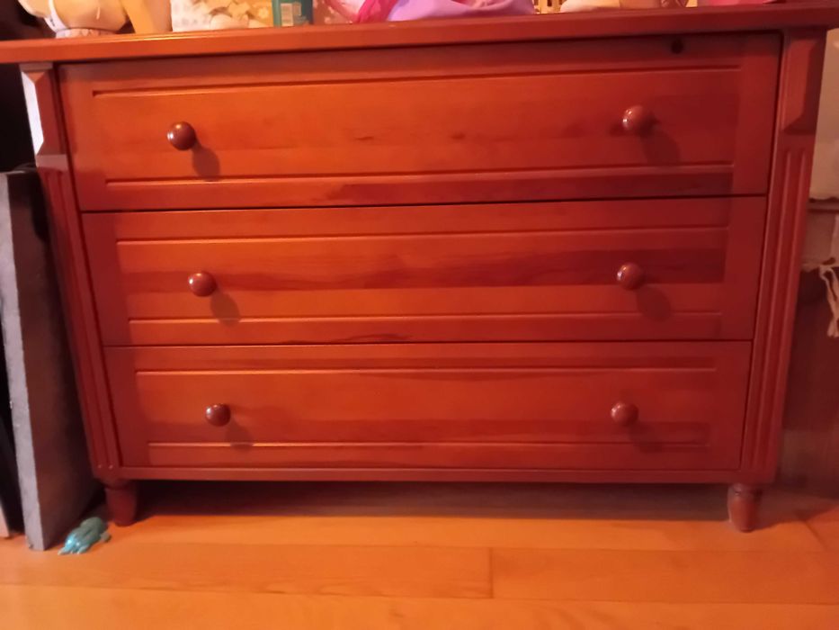 Cómoda madeira maciça