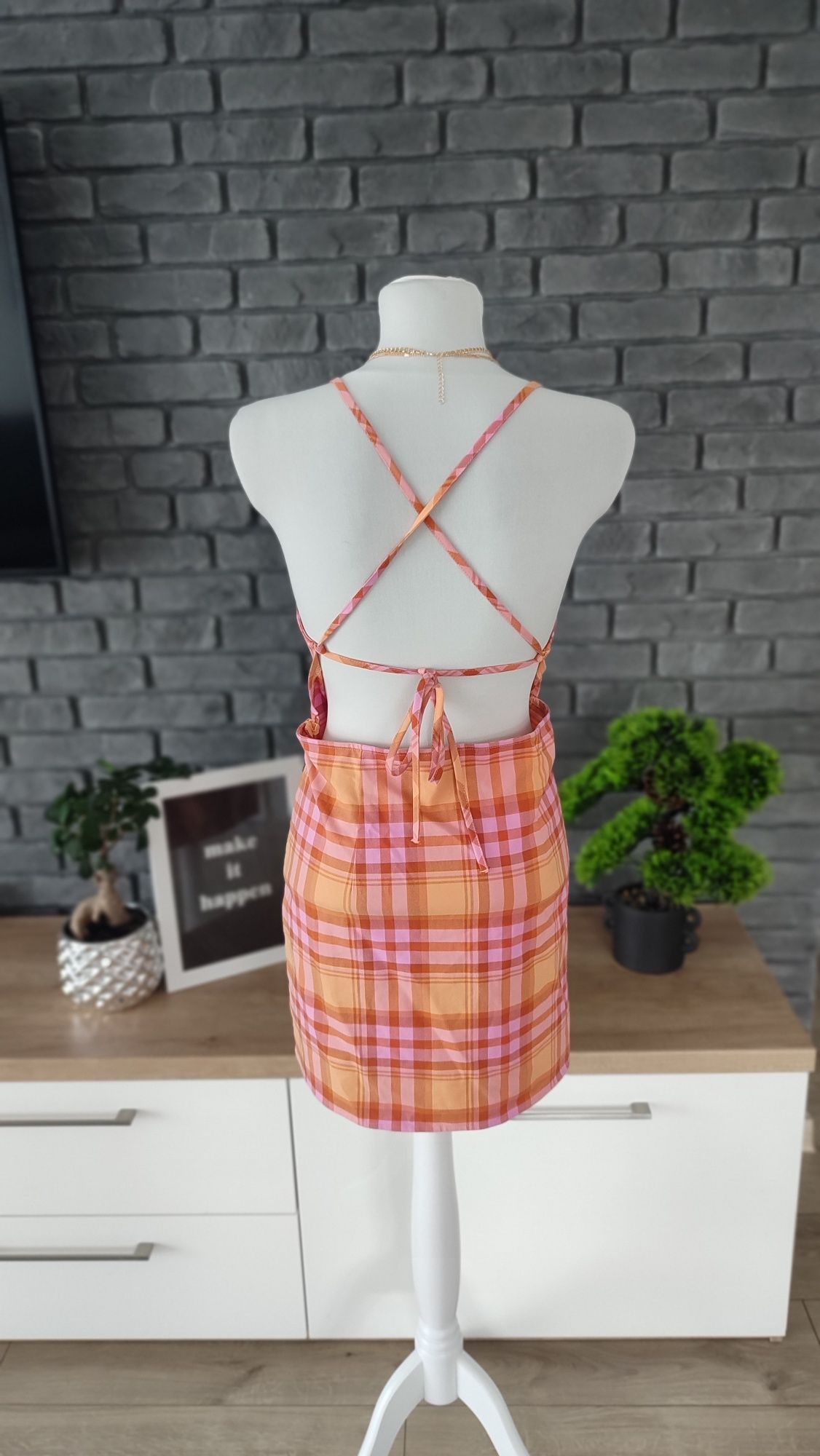 Sukienka mini w kratkę odkryte plecy wiązana H&M 46 48 UK letnia