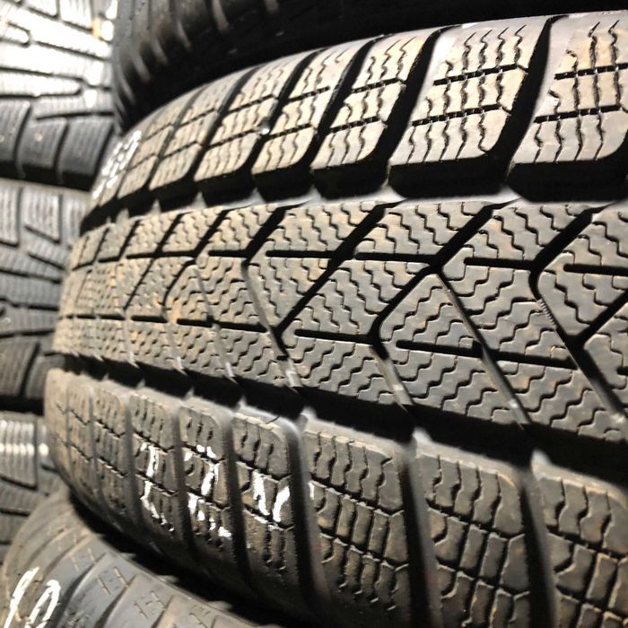 Шини б/у 225/60 R18 Pirelli Spttozero  3 Winter Комплекти