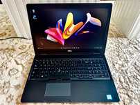 Laptop Dell Core i7 DDR4-8GB Win11 SSD USB-C Podświetl Klawia Notebook