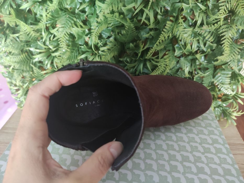 Botins camurça da Sofia Costa Shoes