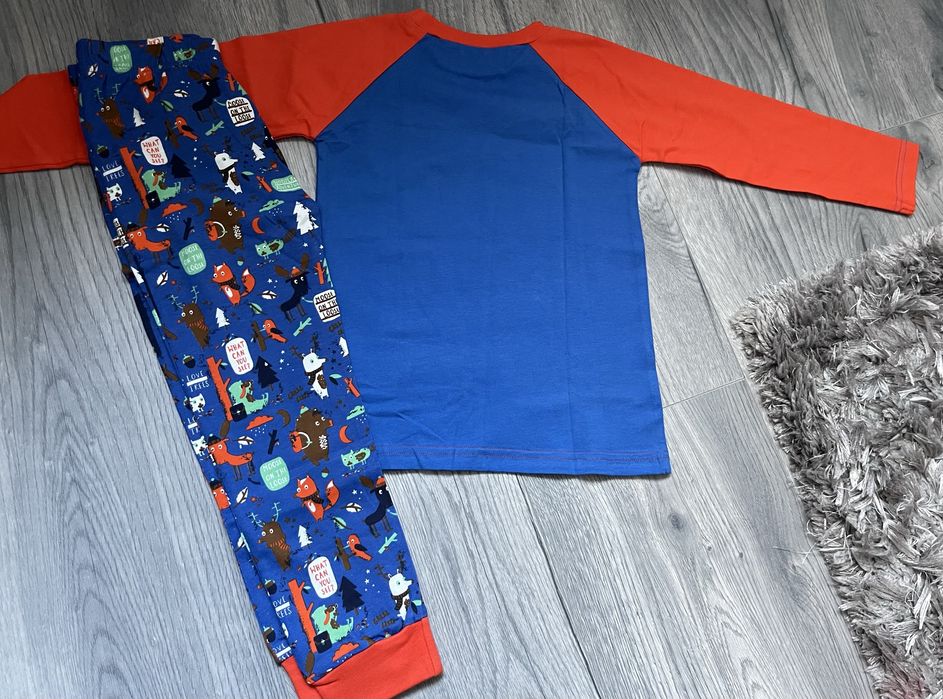 Дитяча піжама Bluezzo, на 4-5 років (104-110 см). НОВА.