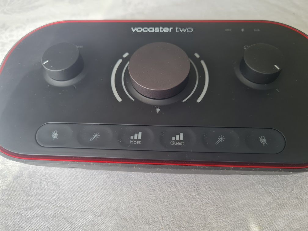 vocaster two interfejs audio oraz Krk