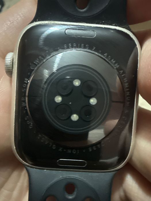 Apple Watch Serie 7 45 mm com bracelete preto Nike