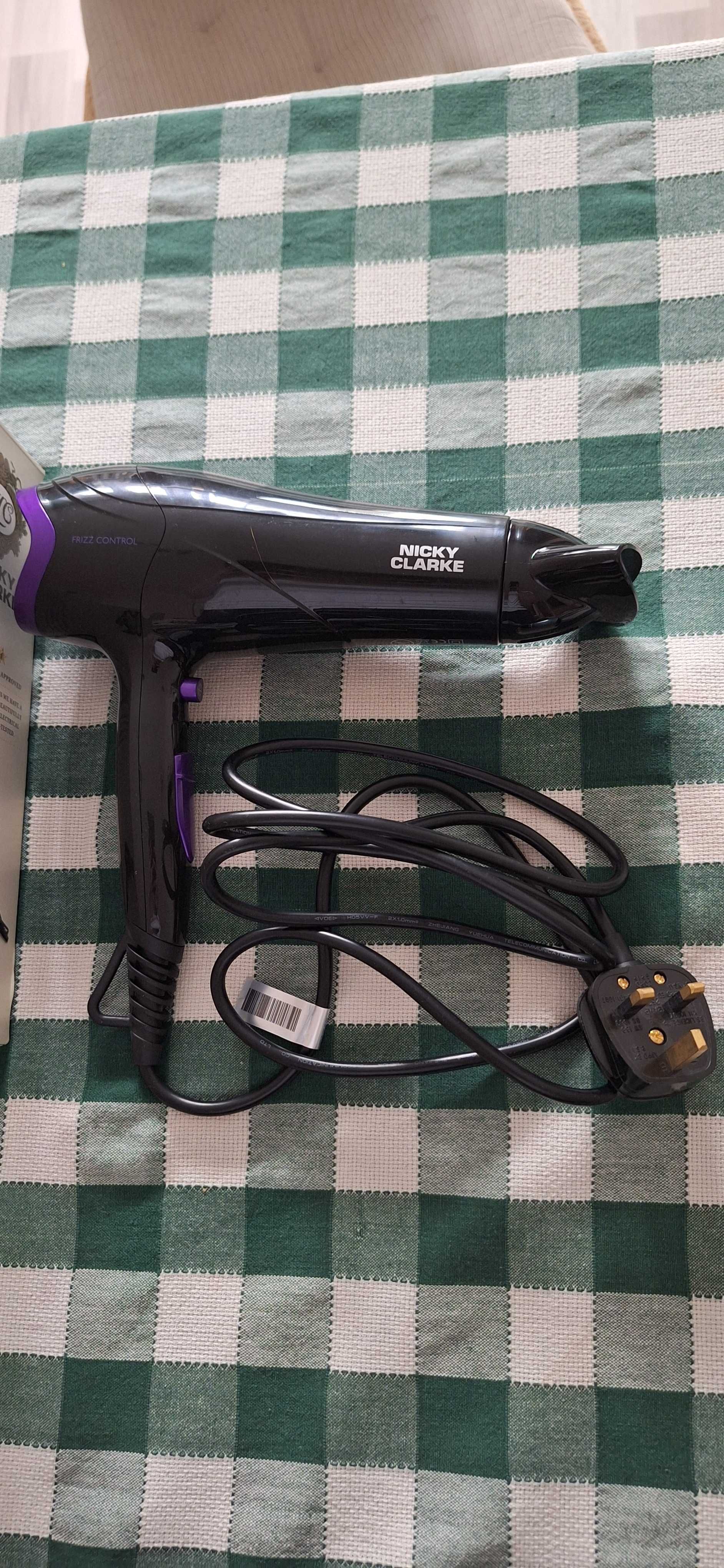 Suszarka Nicky Clarke Frizz Control