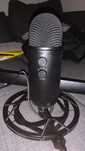 Mikrofon blue Yeti ze stojakiem oraz filtrem na mikrofon