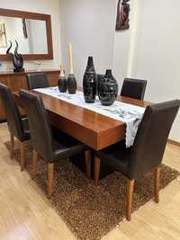 Mesa de jantar de madeira + 6cadeiras