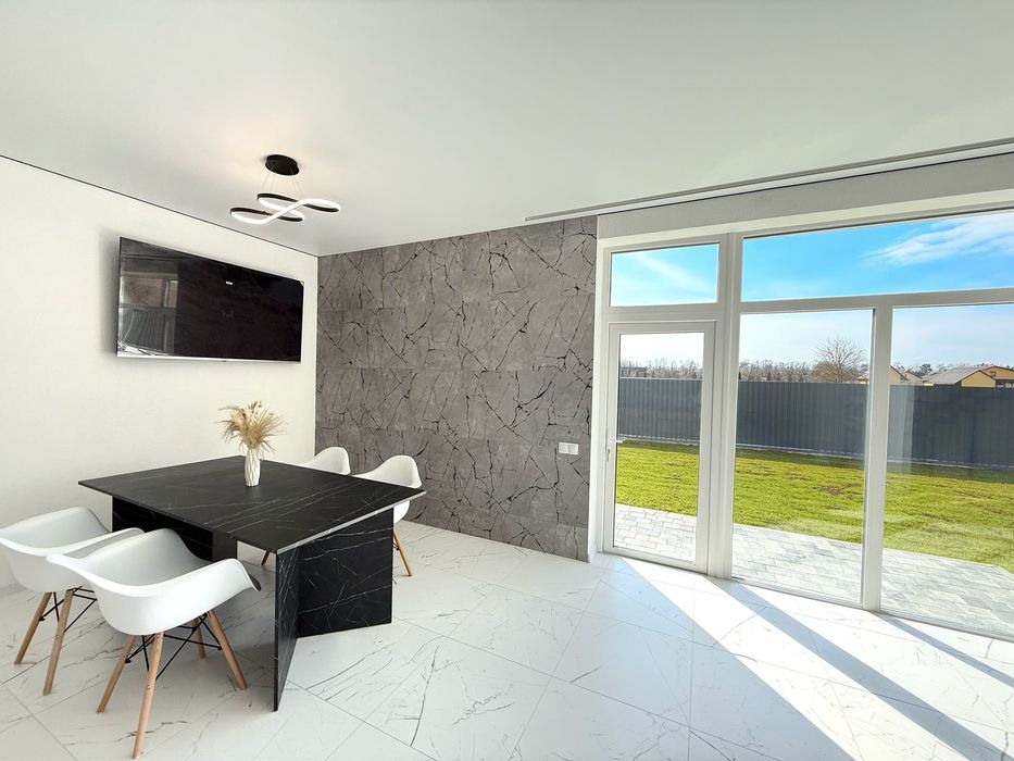 Продам 2поверховий будинок в селі Лисогора 5хв від Вінниці Якушинці