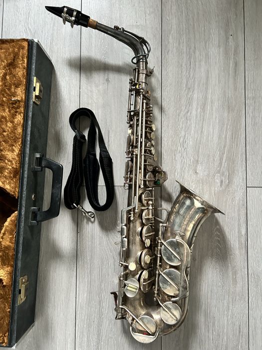 Saksofon altowy Amati Super Classic, sprawny, do renowacji