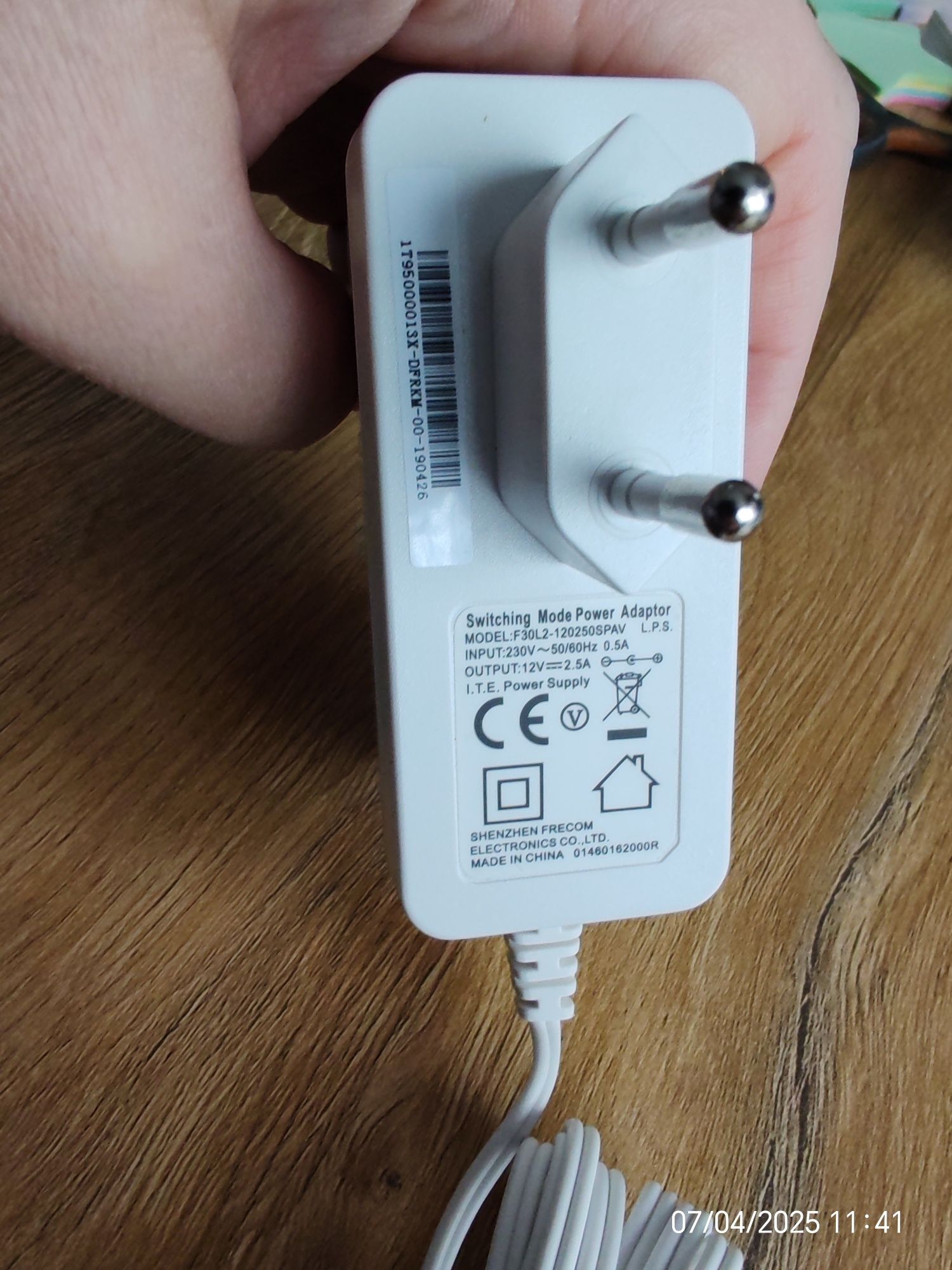 Zasilacz do modemu F302L2 - 120250SPAV OUTPUT 12V 2,5A