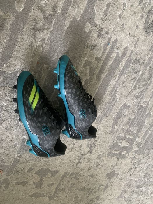 Бутси 42 розміру потрібно швидко продати