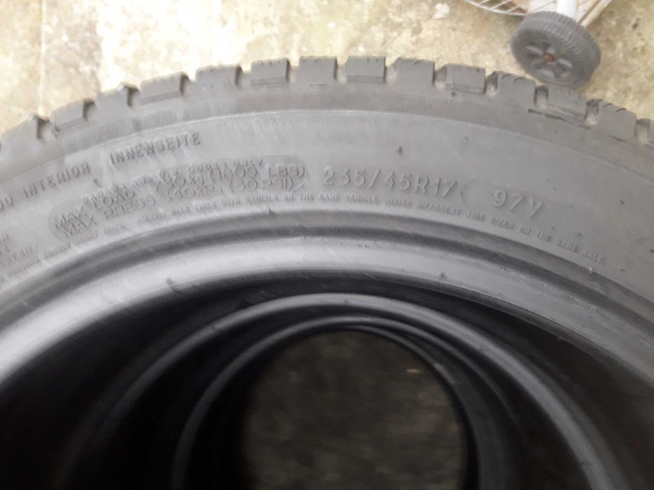 Zima Michelin 235/45 R17 6mm