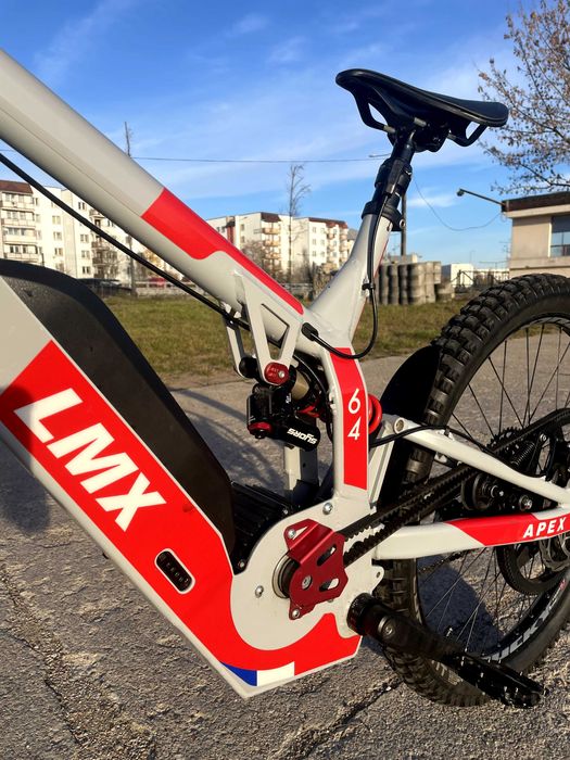 LMX Apex 64 – francuski wysokiej klasy e-bike w wersji offroad