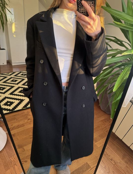 Чорне пальто zara xs manteco