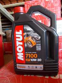 Motul 7100 4T 10w-30 ( 4 Lt )