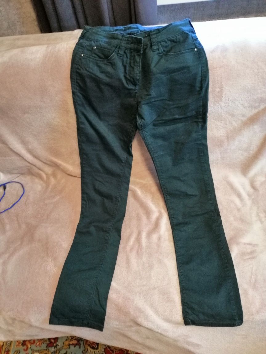 Зеленые джинсы скини, р. S