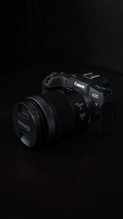 Canon RP Corpo + RF 24-105mm F4 6.1 (Bateria e Carregador Incluido)