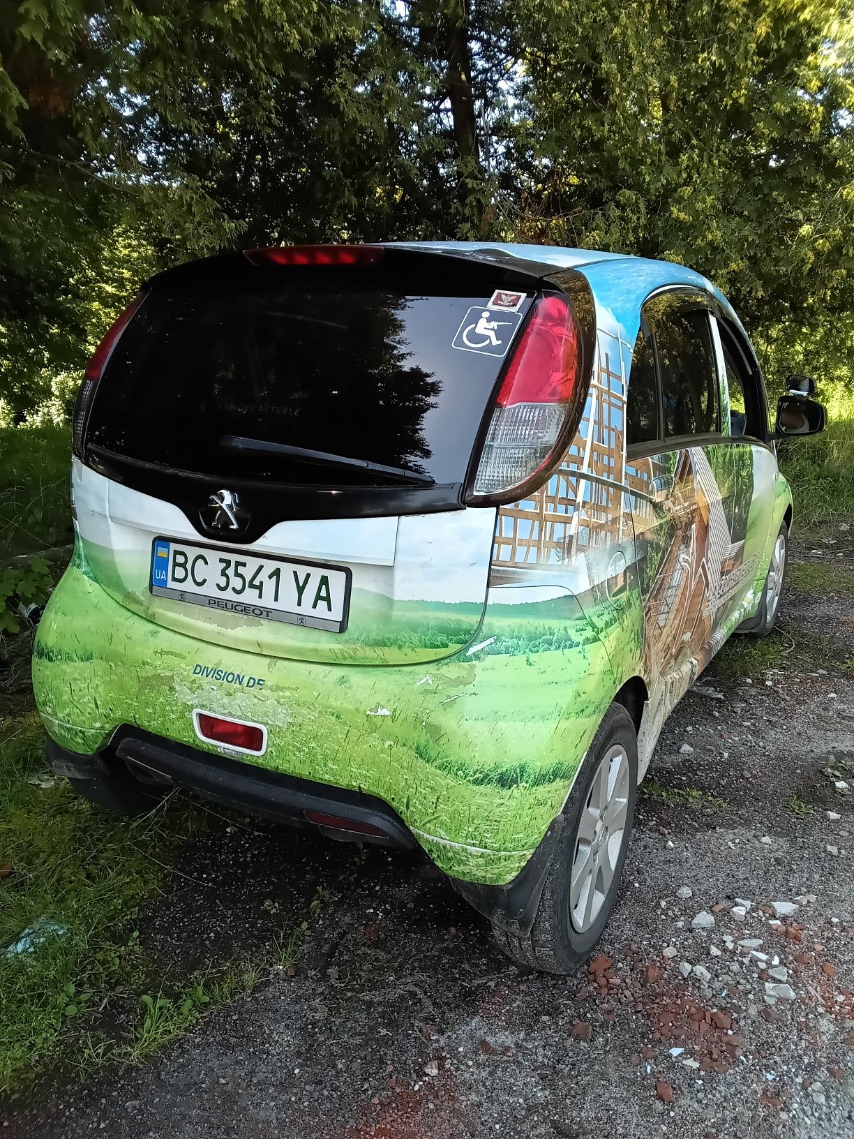 Peugeot ION 2012