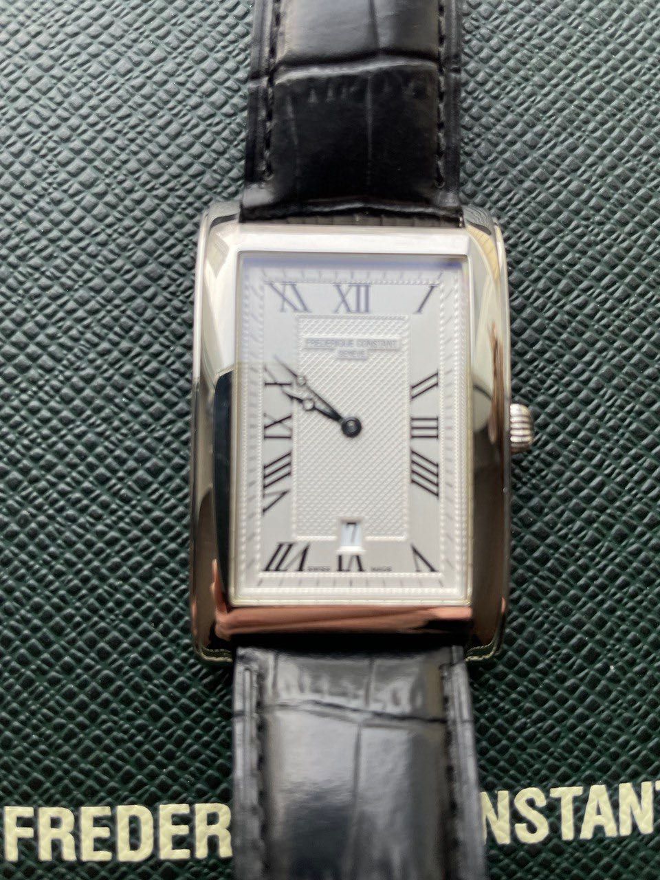 Годинник Frederique constant