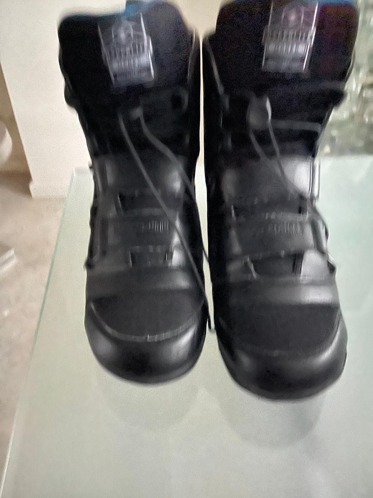 Buty do wakeboard , snowboard, flyboard Nr  EU 45-47 marki Hyperlite