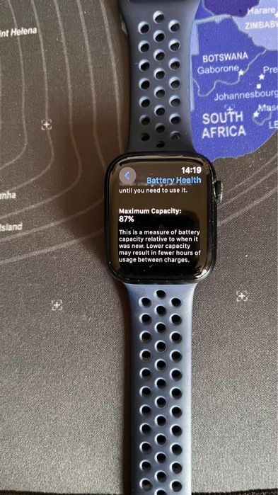 Apple Watch Series 7 Nike