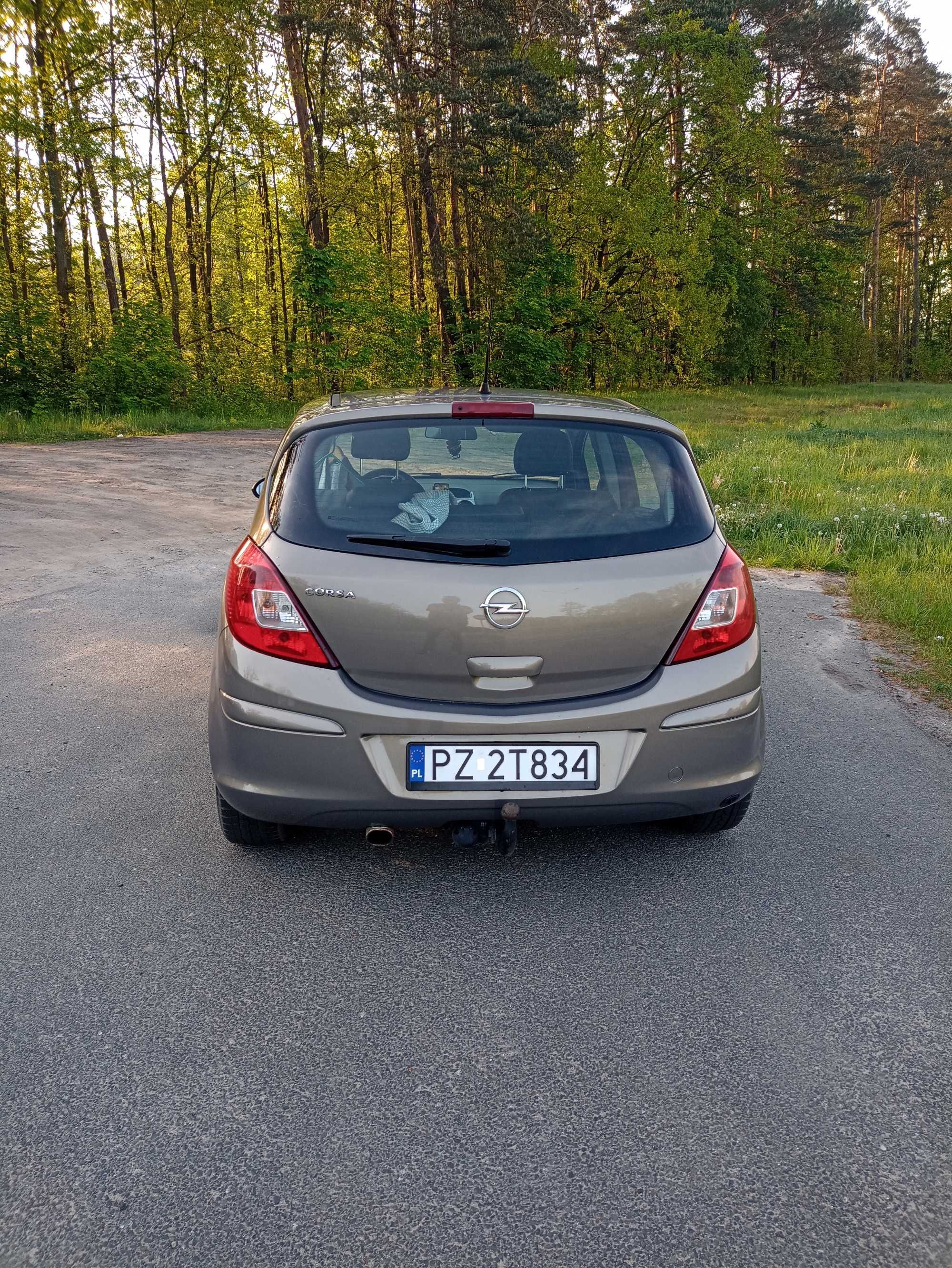 Opel Corsa D 1.4 100KM klima